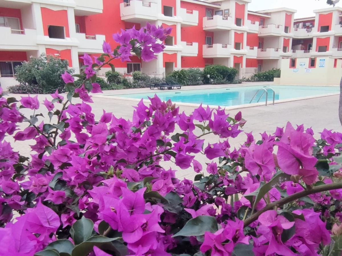 Sal Service Red Moradias Residence With Pool Santa Maria Bagian luar foto