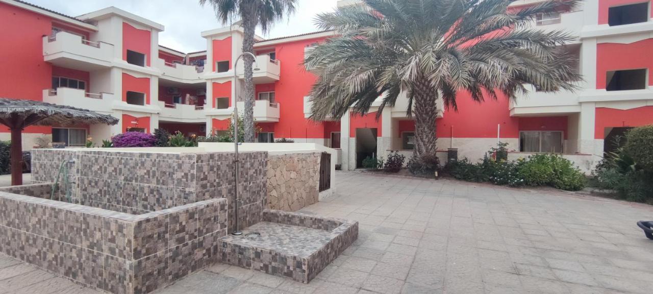 Sal Service Red Moradias Residence With Pool Santa Maria Bagian luar foto